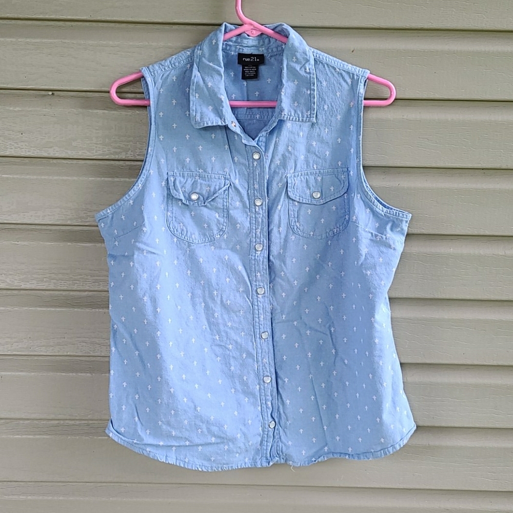 Rue 21 vest with crosses NWOT